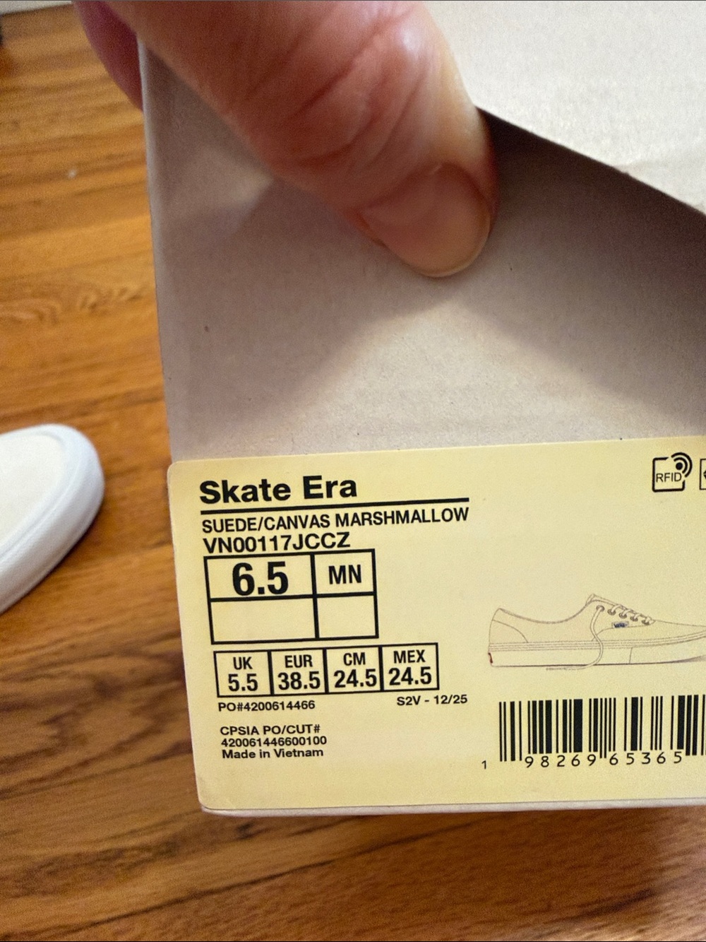 Vans Cream Canvas Low-Top Sneakers - Picture 2 of 6
